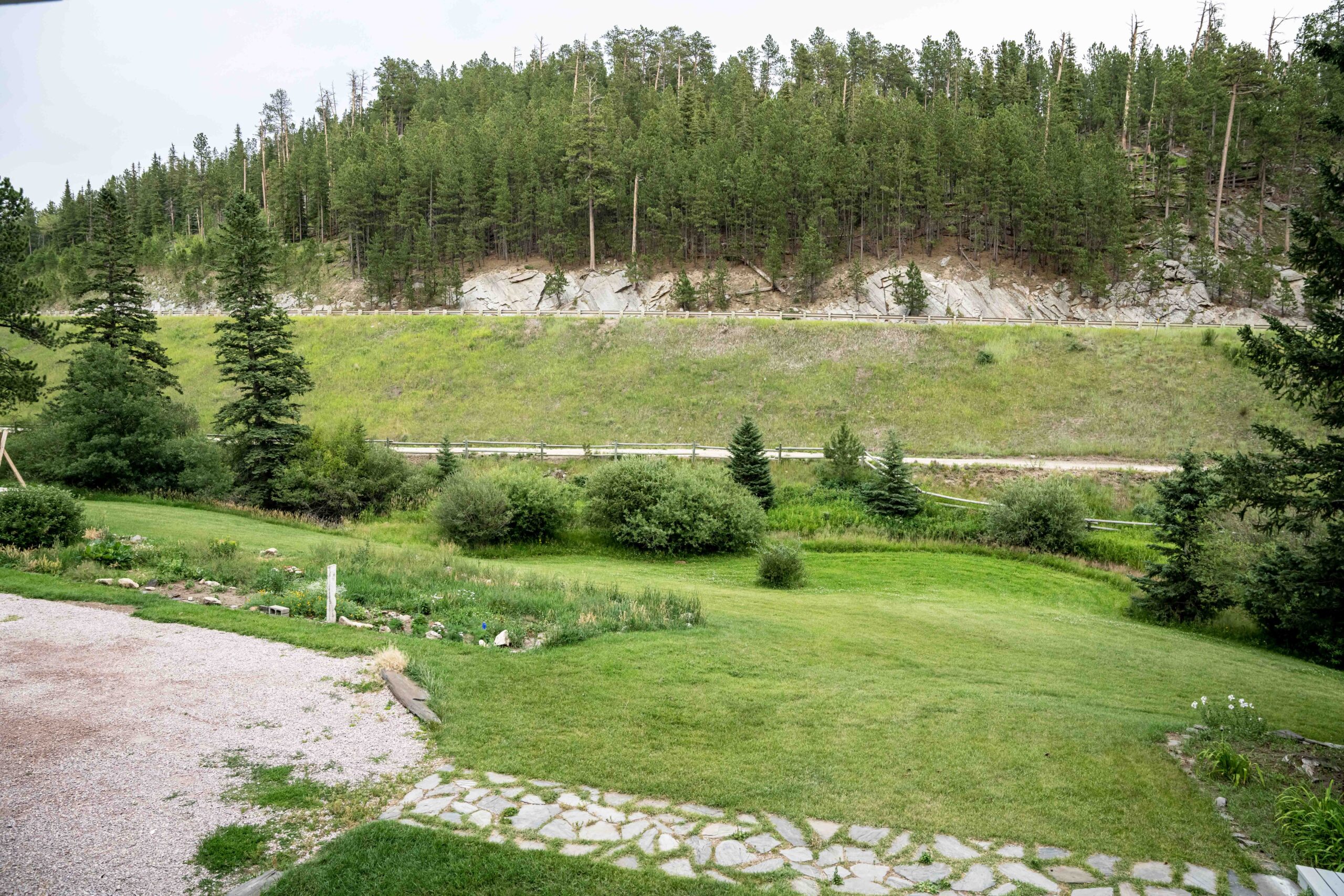 Summer vacation rentals in Black Hills South Dakota